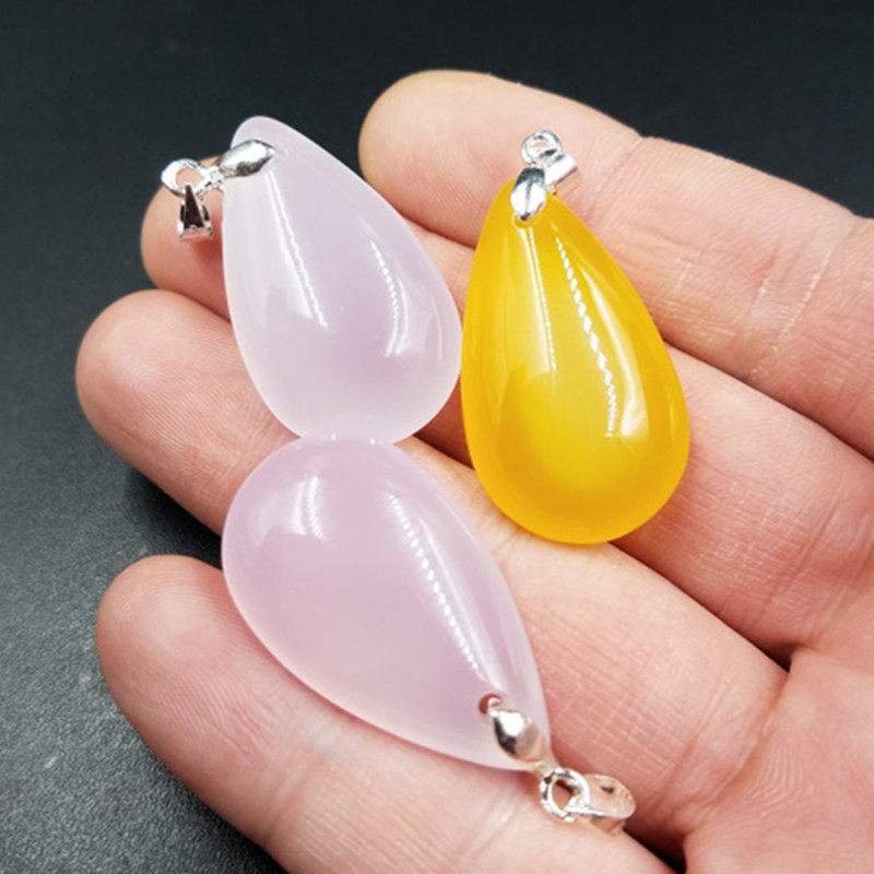 时尚精美 天然玉石a货粉玉髓水滴挂件白玉玉髓扁水滴吊坠玉石水滴