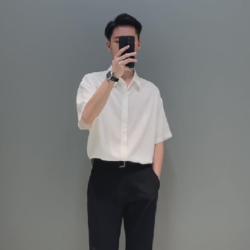 冰丝半袖纯色衬衫男士夏季轻熟风高级感白色痞帅短袖衬衣休闲宽松