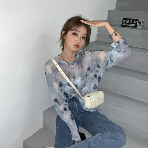 Ice silk long sleeved T-shirt women's loose fashion design in summer thin sunscreen blouse mesh outer top