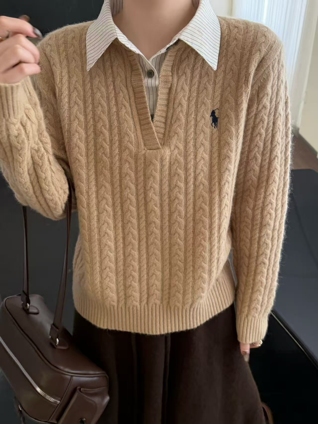 新年红甜美温柔气质刺绣麻花拼接衬衫领设计感羊驼绒秋冬洋气百搭