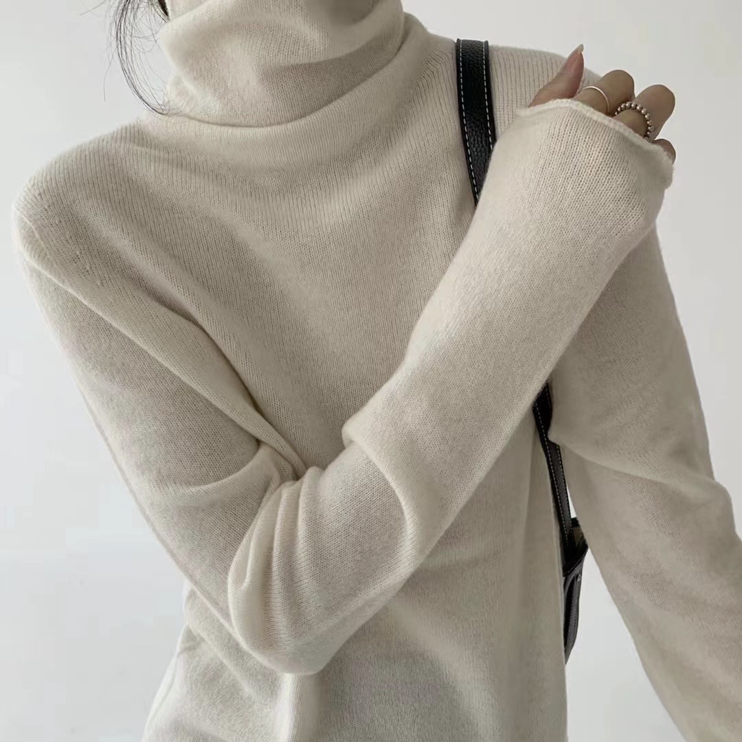 柔软轻盈无痕拼接贴身穿针织衫