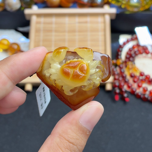 蜜蜡八方来财