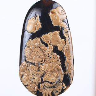 万福天然缅甸琥珀手工雕刻龙牌吊坠盘龙穿云俏色挂件男女款颈饰