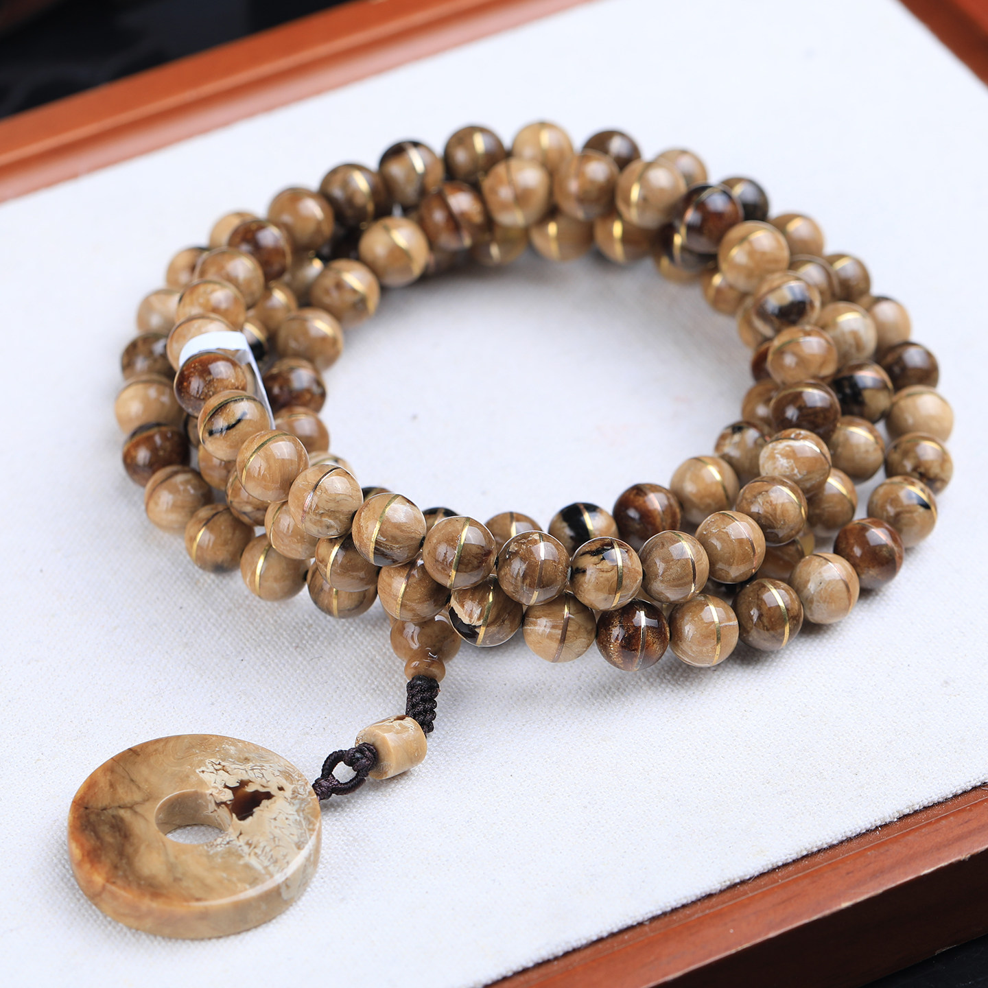 万福天然缅甸琥珀奶油根溶洞纯黄铜镶嵌一线天108粒佛珠精致大气