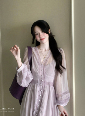 DARA ROSE-V领灯笼袖拼蕾丝收腰a字裙连衣裙(配内搭吊带裙)S8742