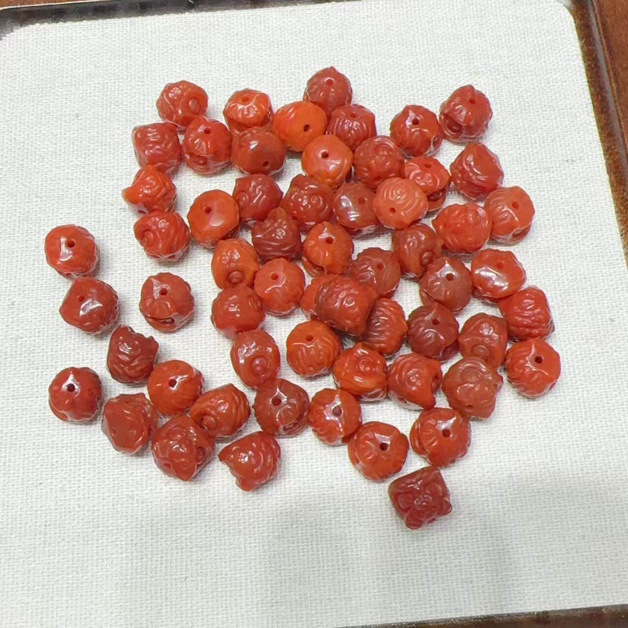 天然红玛瑙雕刻醒狮天地孔手链DIY串珠流苏手持饰品配饰图片