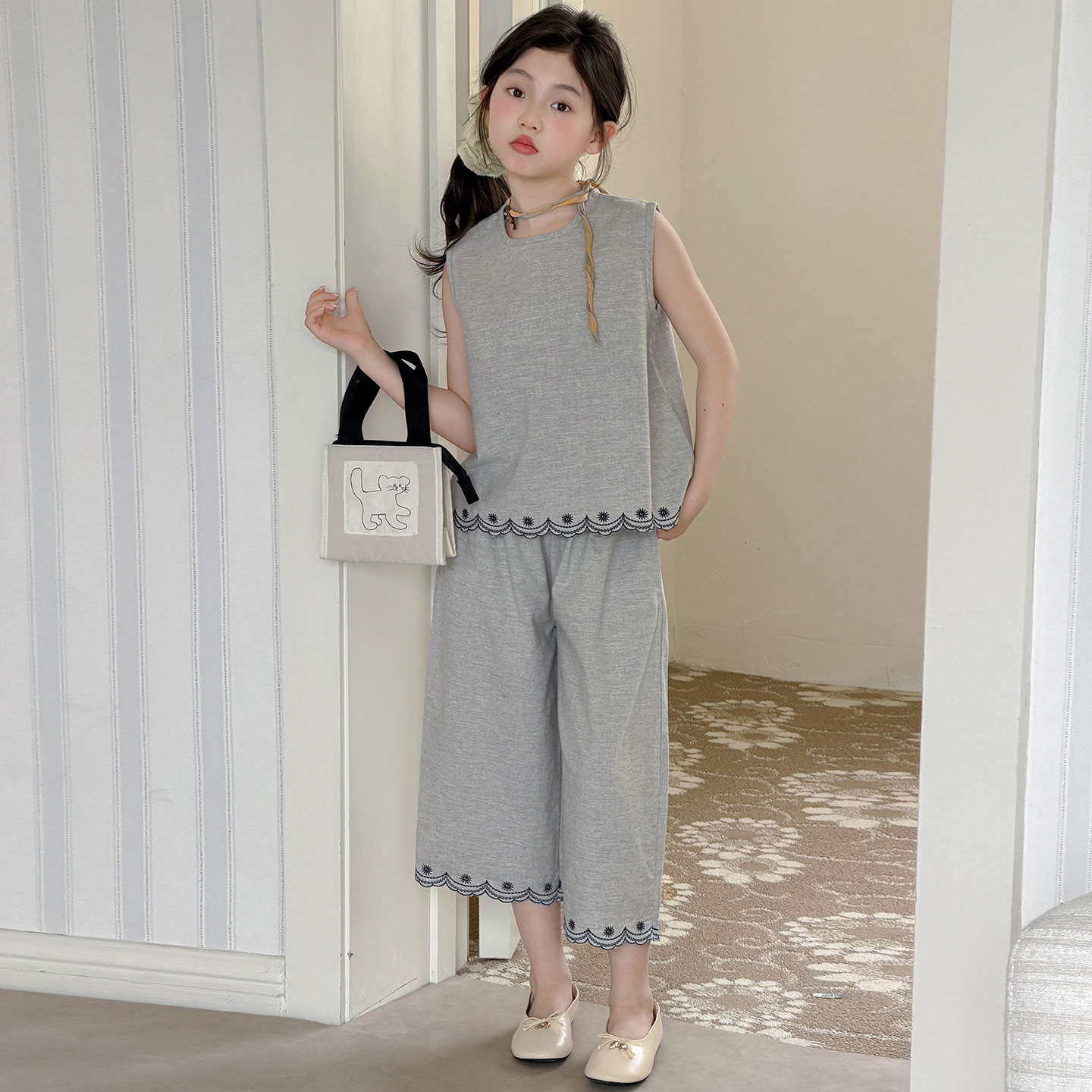 女童棉麻套装夏2026新款中大童圆领无袖上衣韩版薄款阔腿裤两件套