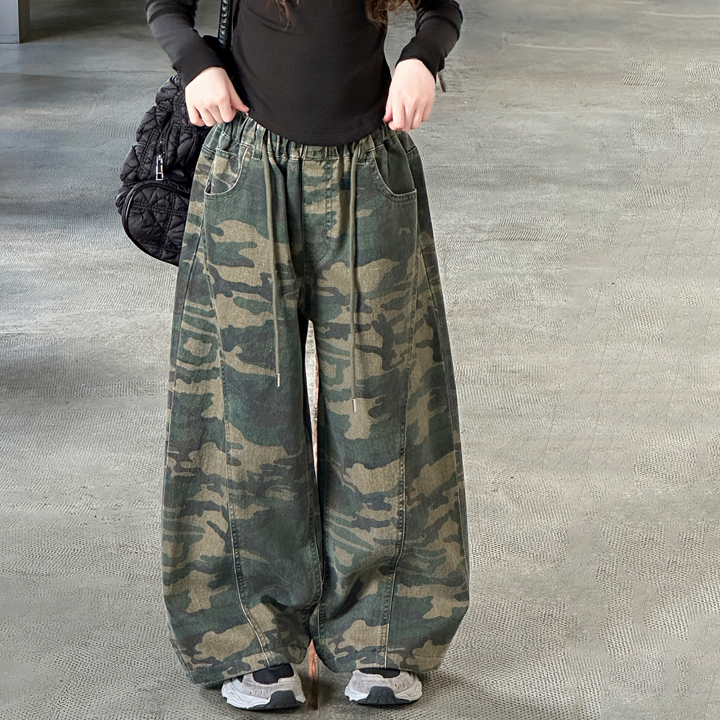 女童工装裤春秋季2025新款中大童迷彩松紧腰牛仔裤韩版阔腿裤时髦