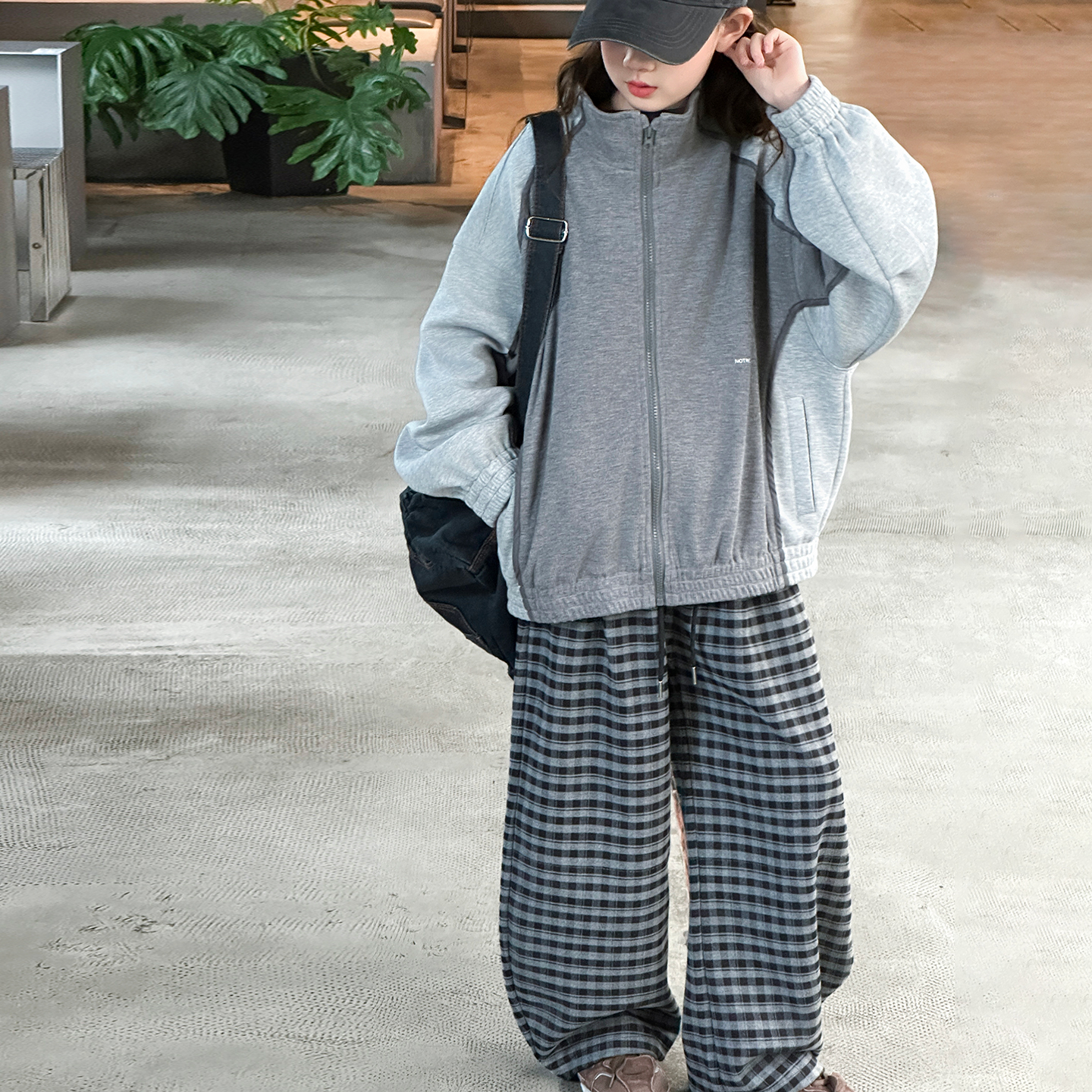 女童外套春秋2025新款中大童拼接立领上衣韩版拼色宽松拉链衫洋气