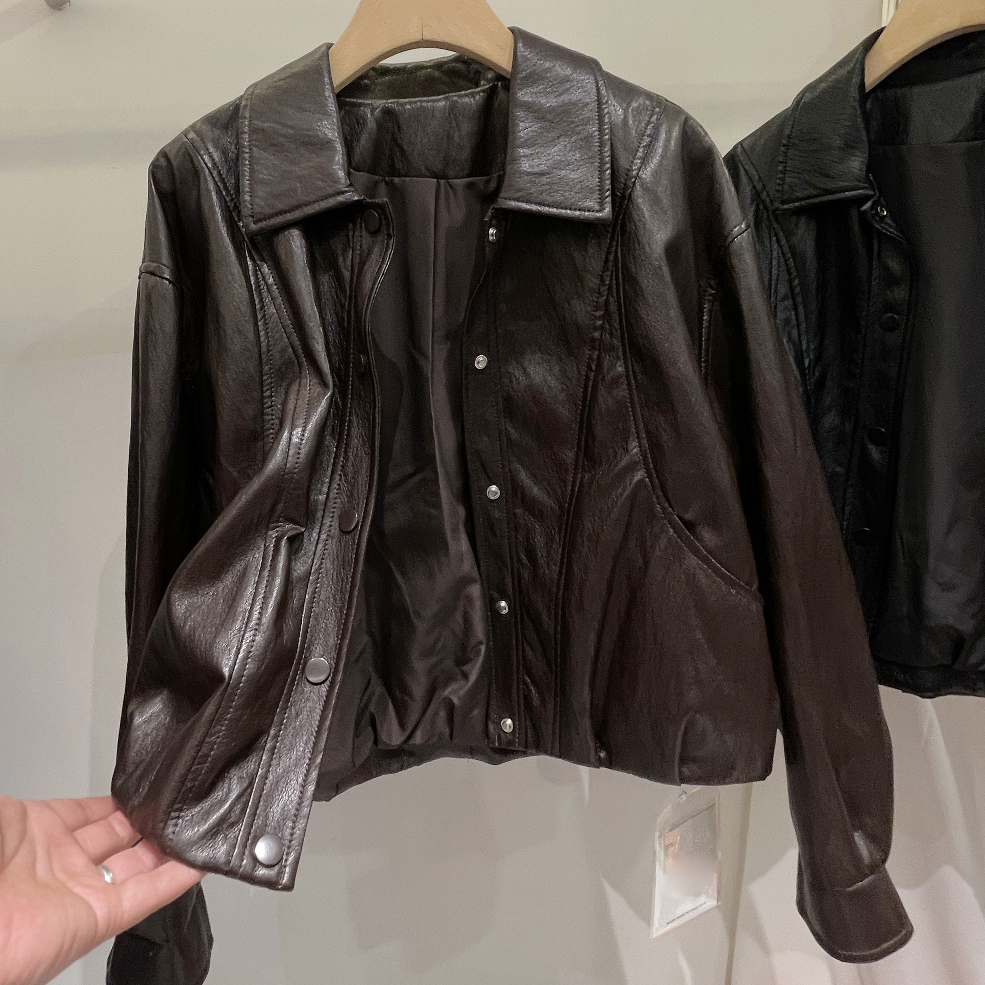 蛋白软皮皮衣外套女2026春新款韩系休闲设计感单排扣翻领夹克上衣,女装/女士精品,皮衣,淘宝优惠券,粉丝福利购,淘宝优惠卷