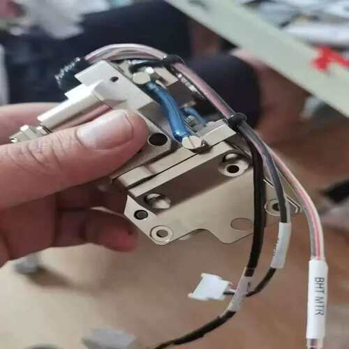 议价01-E04444，ISLINDA BOND HEAD。一个（对付设备）