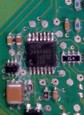 HC14 宝马F02 740天窗控制模块芯片