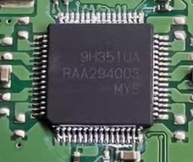 RAA294003 汽车电脑板IC芯片 QFP64脚 全新进口