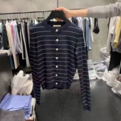 韩系简约圆领系扣修身 现韩国东大门代购 Tug2025秋季 条纹针织毛衣