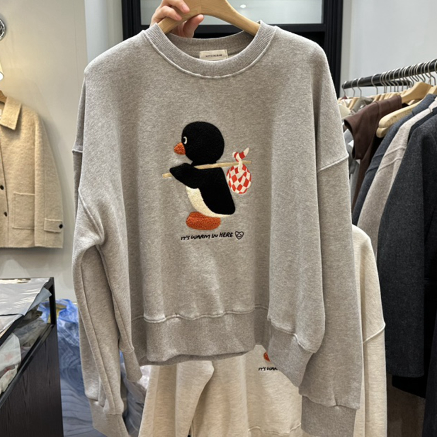 韩国代购百搭洋气刺绣加绒卫衣女