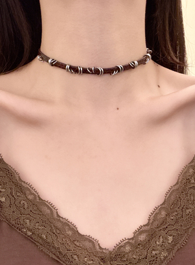 HEY TAO千禧辣妹复古咖色皮质choker项链女简约个性项圈脖子配饰