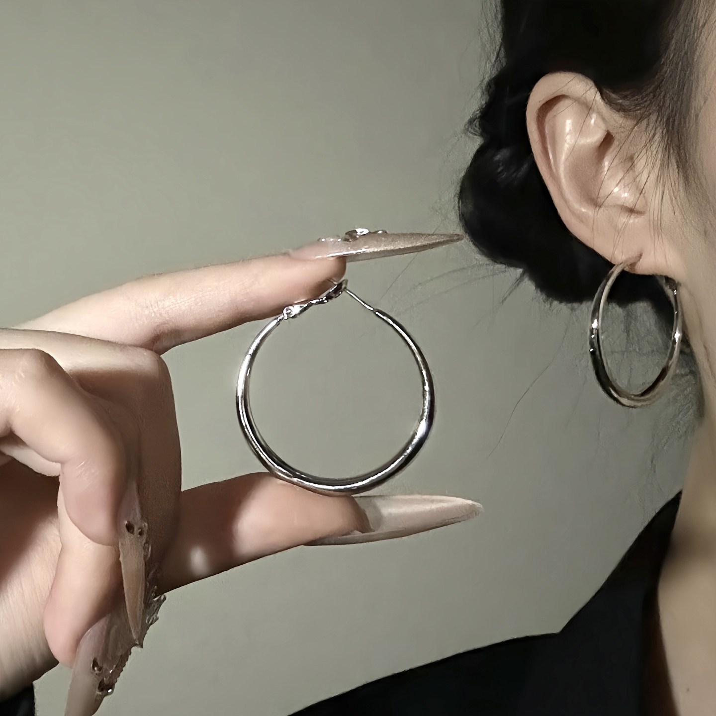 HEY TAO赵露思同款银色大圈圈耳环女2025新款耳圈冷淡风素圈耳饰
