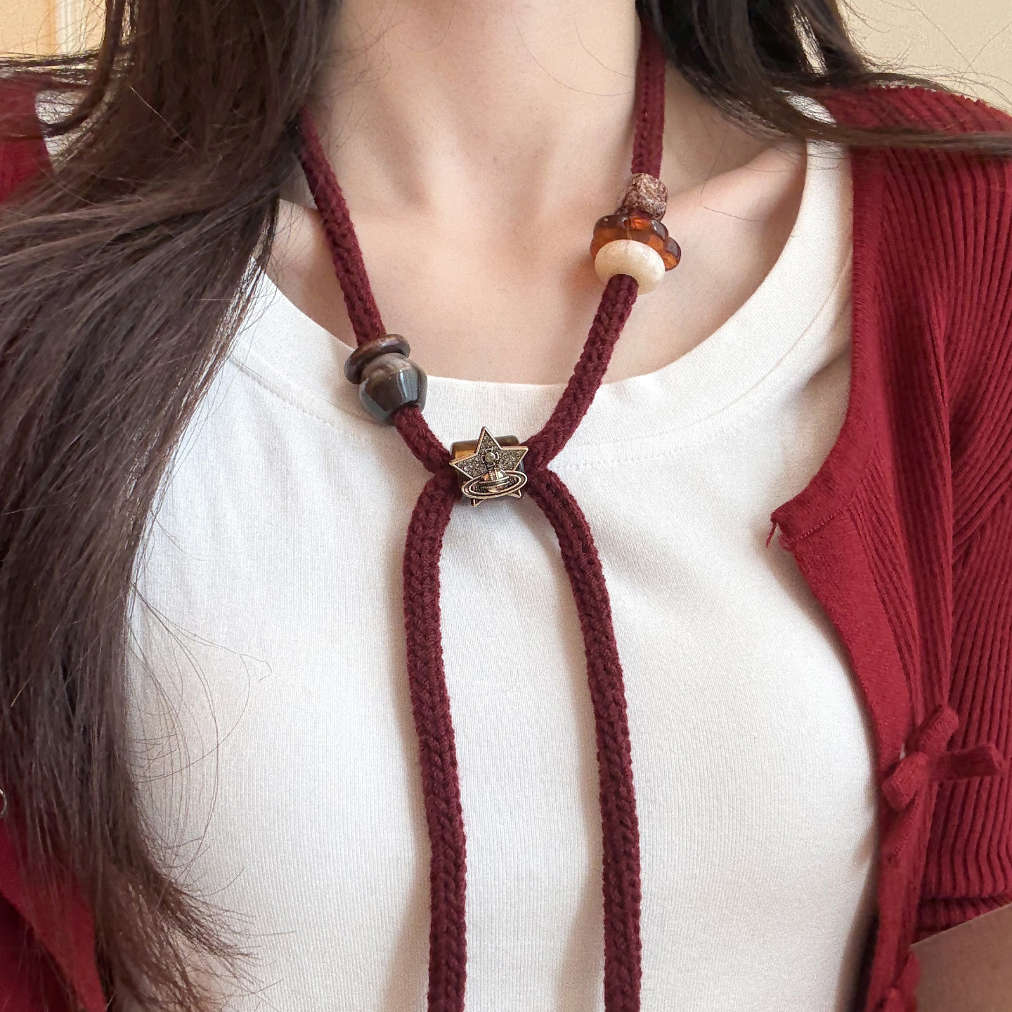 HEY TAO秋冬红色针织毛绒抽拉项链长款小众设计氛围感毛衣链配饰