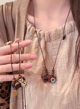 HEY TAO秋冬可爱木质小熊猫咪椰壳项链长款时尚复古毛衣链配饰女