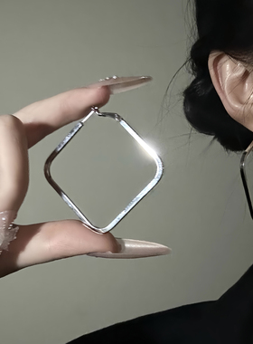 HEY TAO银色金属几何耳圈女简约百搭个性素圈耳环高级感辣妹耳饰
