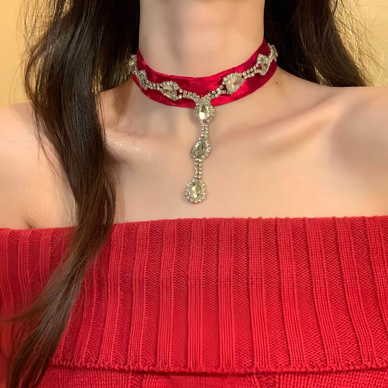 HEY TAO轻奢复古水钻红色丝绒choker项链女款精致高级感颈链配饰