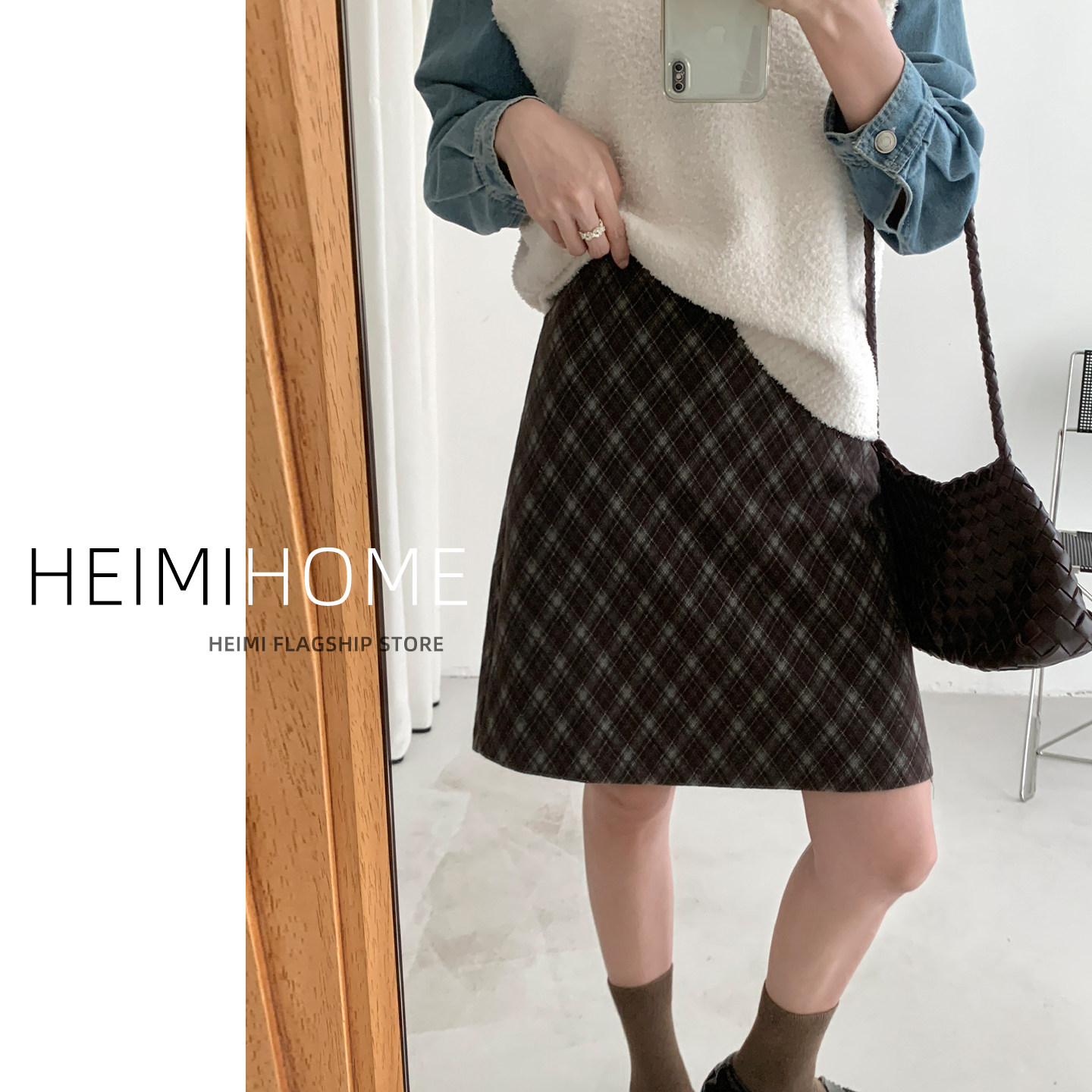 秋冬季学院风毛呢直筒格子中裙