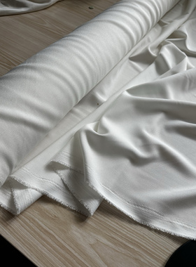 2米 白色 弹力 乱麻时装料 5683面料（宽1.45米左右）