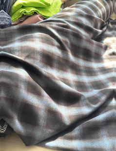 秋冬款 0597 时装 一米 宽1.45米左右 紫红蓝格 面料 新款