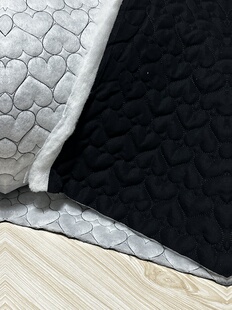 宽1.45米左右 一米 绗棉面料 心心夹棉布料 黑色布面