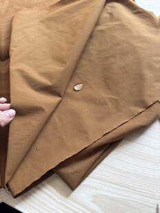 焦黄色 宽1.45米左右 暗格 户外羽绒服派克服面料 防水 2米