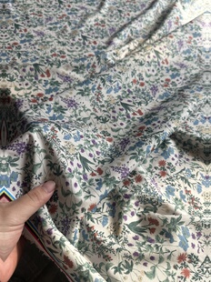 一米 青绿色花朵 弹力 缎子布料 面料（宽1.45米左右）