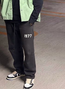 FOG FEAR OF GOD复线ESSENTIALS 1977植绒印花宽松直筒卫裤长裤男