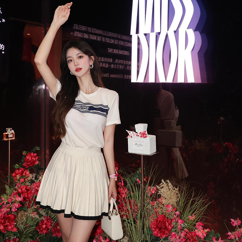VicxxClothing出品女装春夏新款字母印花夏季纯色字母圆领短袖T恤