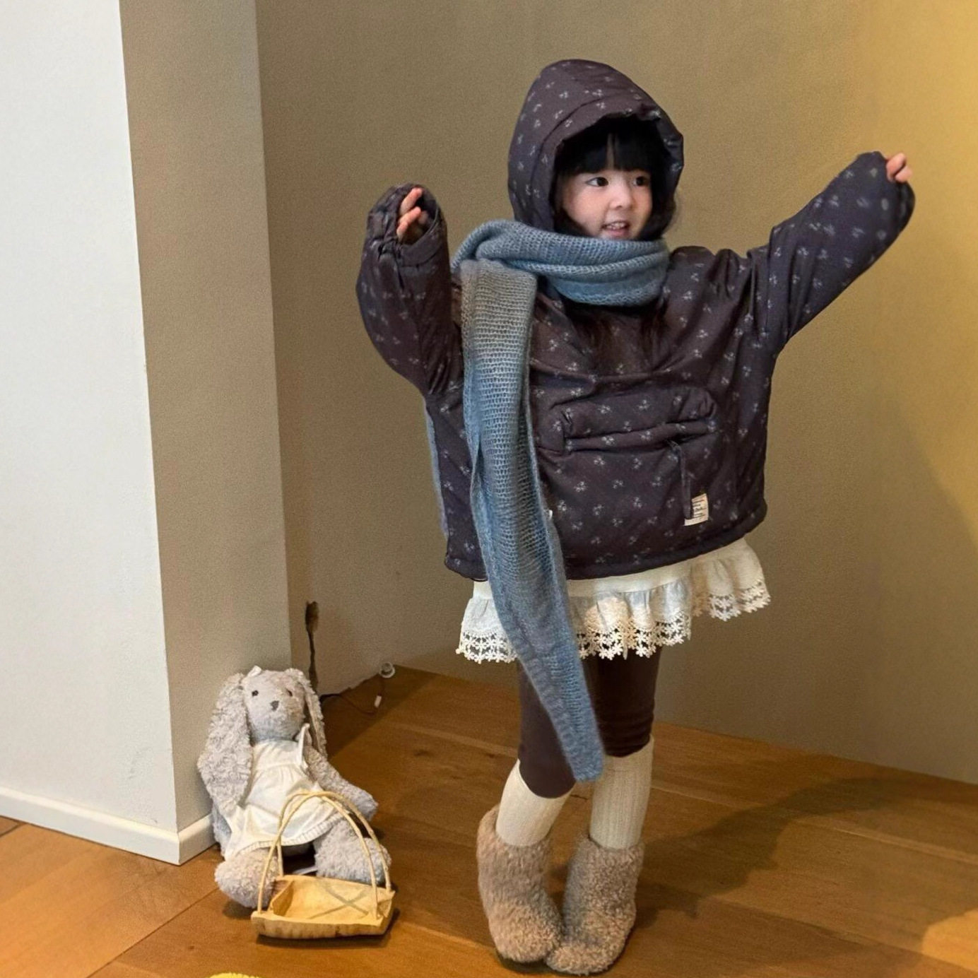 韩版童装女童碎花保暖棉服2025冬季新款宝宝复古休闲大口袋面包