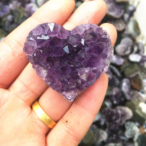 天然紫水晶簇爱心形晶簇标本原石打磨饰品居家摆件工艺品厂家直供