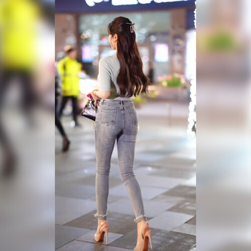 浅灰高腰修身弹力女牛仔裤