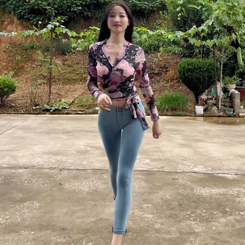低腰修身显瘦通勤百搭女款牛仔裤