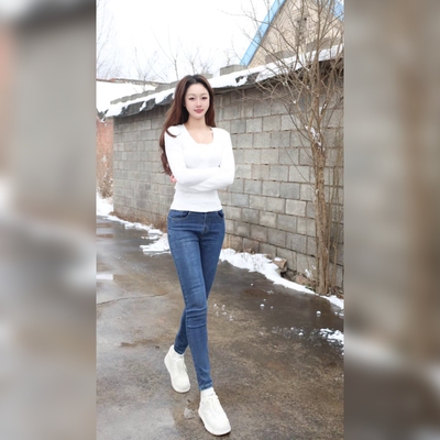 舒适自然修身百搭牛仔裤