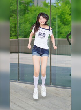 夏日透气百搭女款牛仔短裤