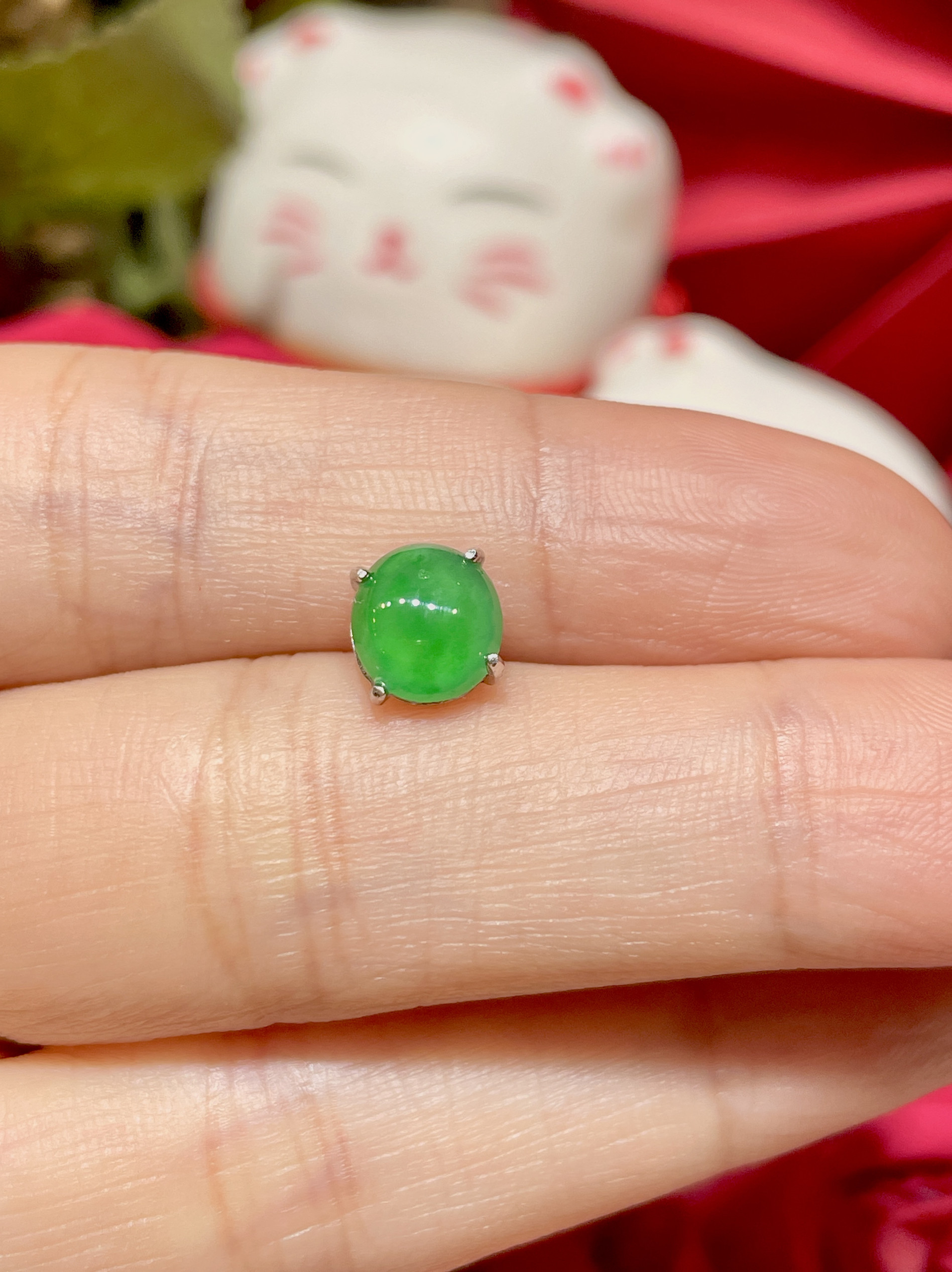 缅甸翡翠A货正品 冰种水润满绿蛋面耳钉S925银镶嵌时尚百搭男女款