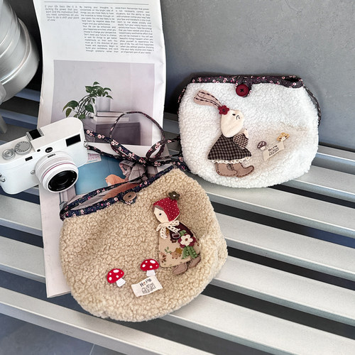 2025日系小红帽蘑菇羊羔毛斜跨包女童卡通田园碎花儿童秋冬单肩包
