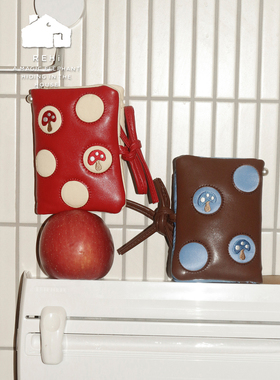 REhi 「红伞伞蘑菇」刺绣手拎多功能护照夹旅行多层证件包便携