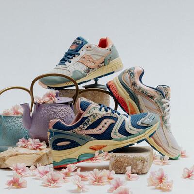 代购Saucony ProGrid Triumph 4索康尼运动鞋复古印花男女跑步鞋