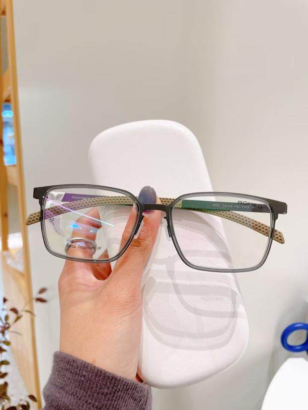 ROMEO罗密欧纯钛运动钛男女款轻薄镜框近视镜架眼镜全框双色R055