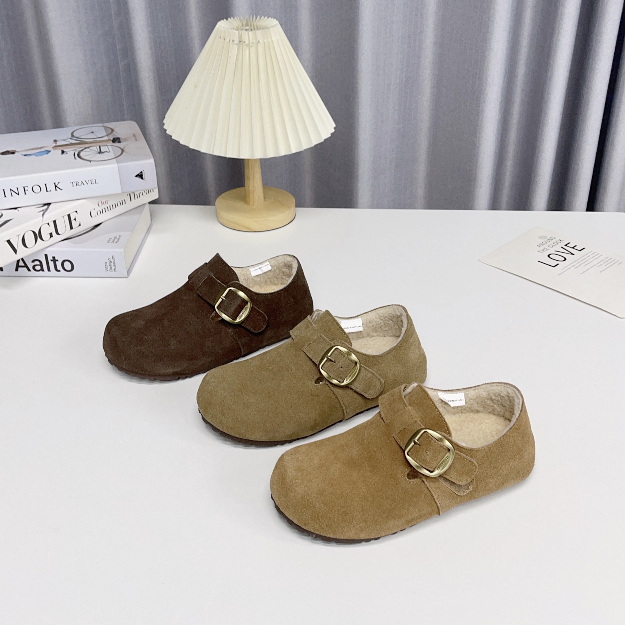 加绒磨砂皮圆头魔术贴勃肯鞋