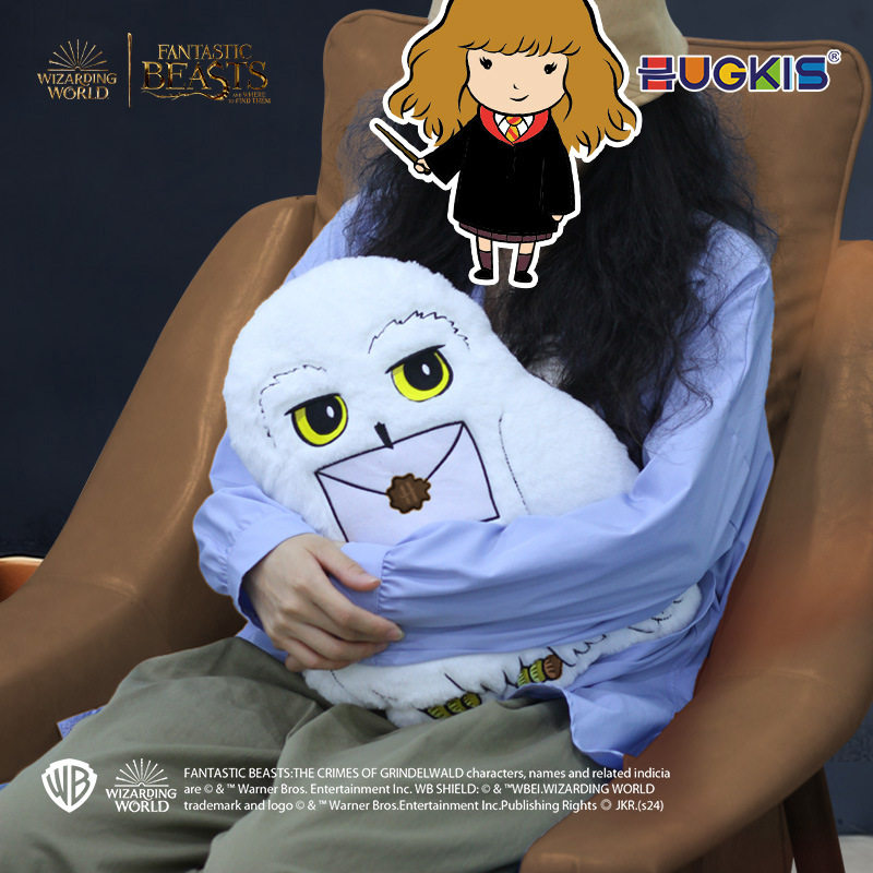 跨境哈利波特魔法周边海德薇毛绒抱枕猫头鹰信使玩偶沙发靠垫靠枕