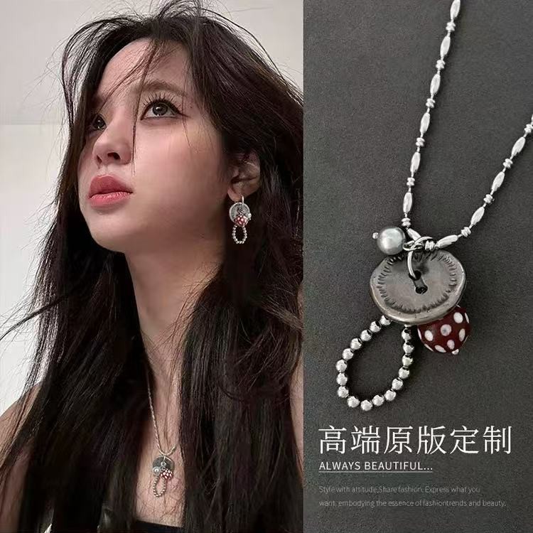 欧阳娜娜同款复古做旧风小球吊坠长款项链女款轻奢小众高级毛衣链
