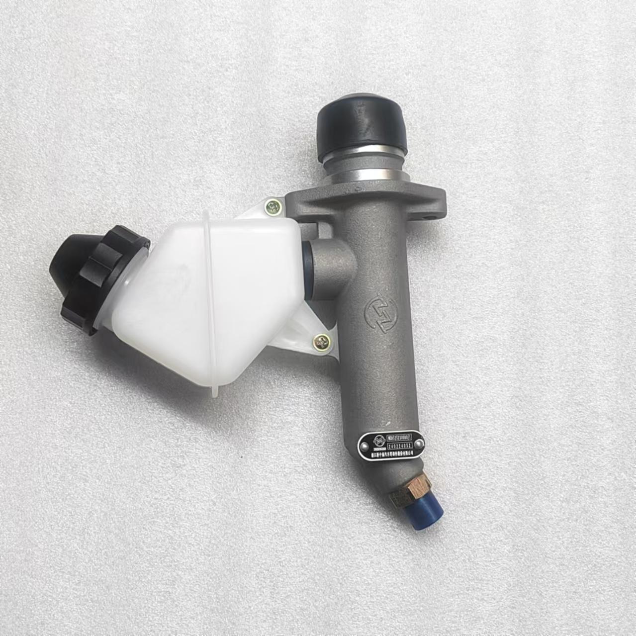 重汽豪瀚离合器总泵原厂配件