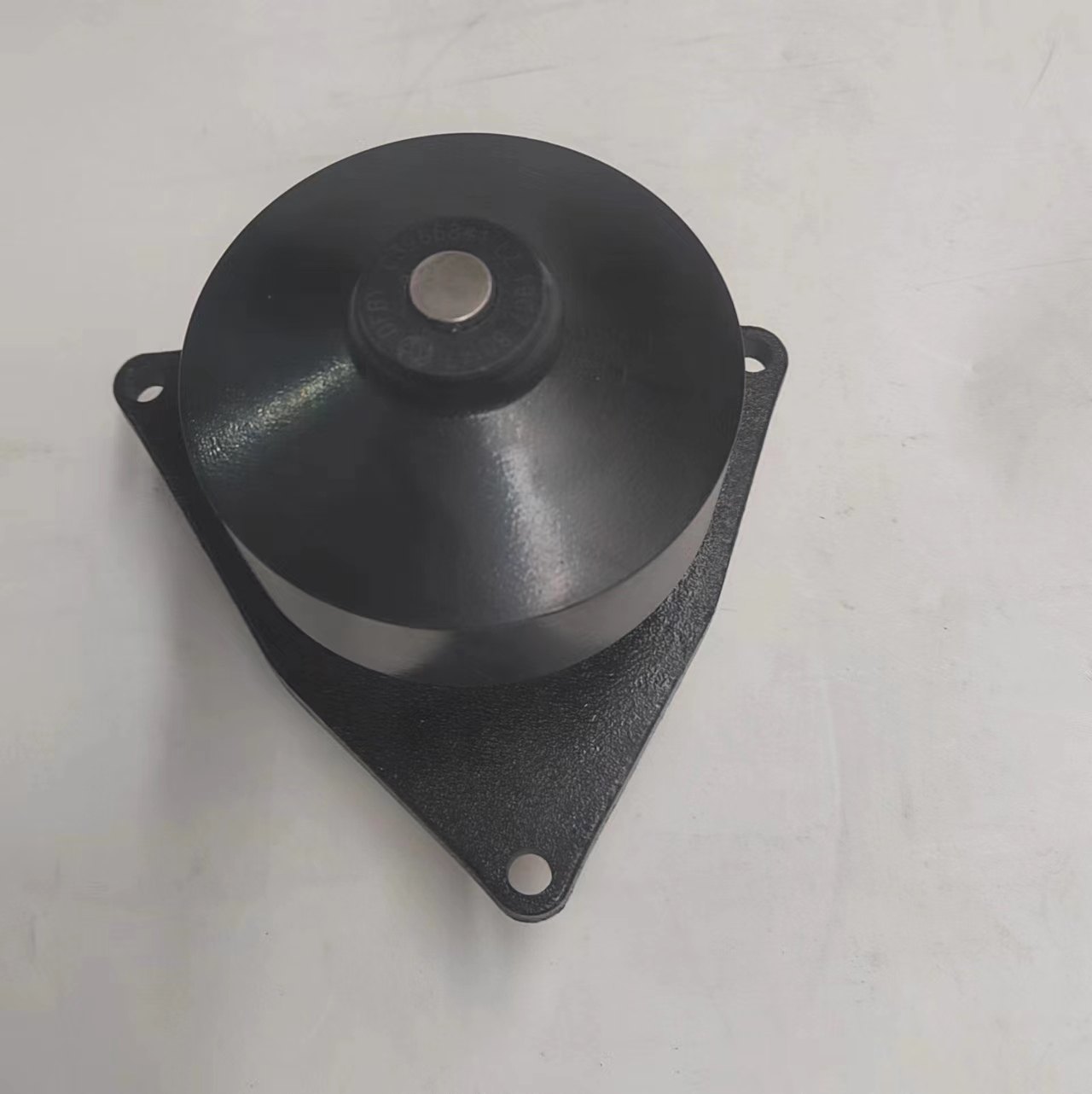 东风6CT康明斯发动机水泵3966841