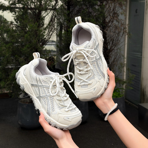 显脚小轻便真皮网面厚底老爹鞋女2026春夏新款透气户外机能运动鞋